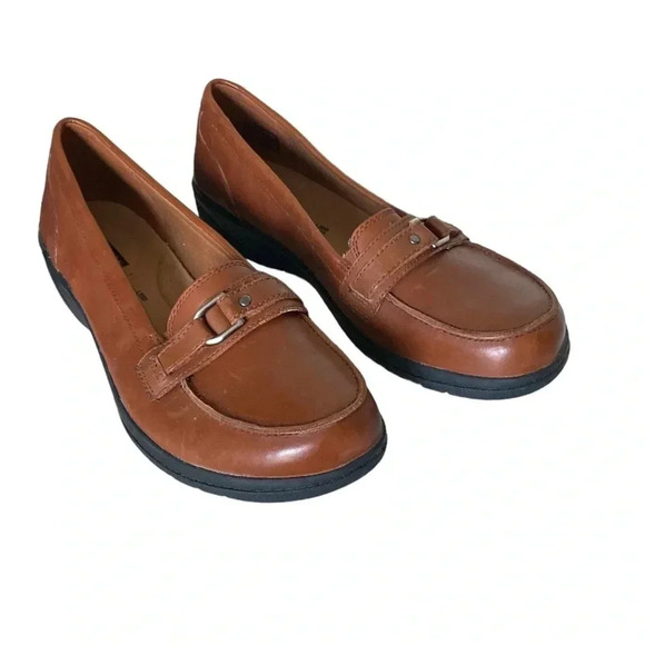 CLARKS | Cheyn MARIE BUCKLE TAN LEATHER LOAFER SLIP ON SHOES 9.5M (NWB) - Picture 2 of 6